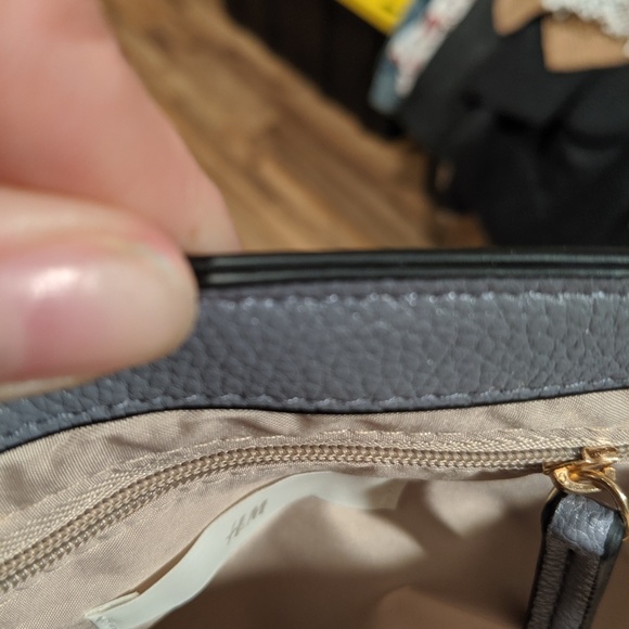 H&M Faux Suede Bag Gold Ring - Picture 3 of 5